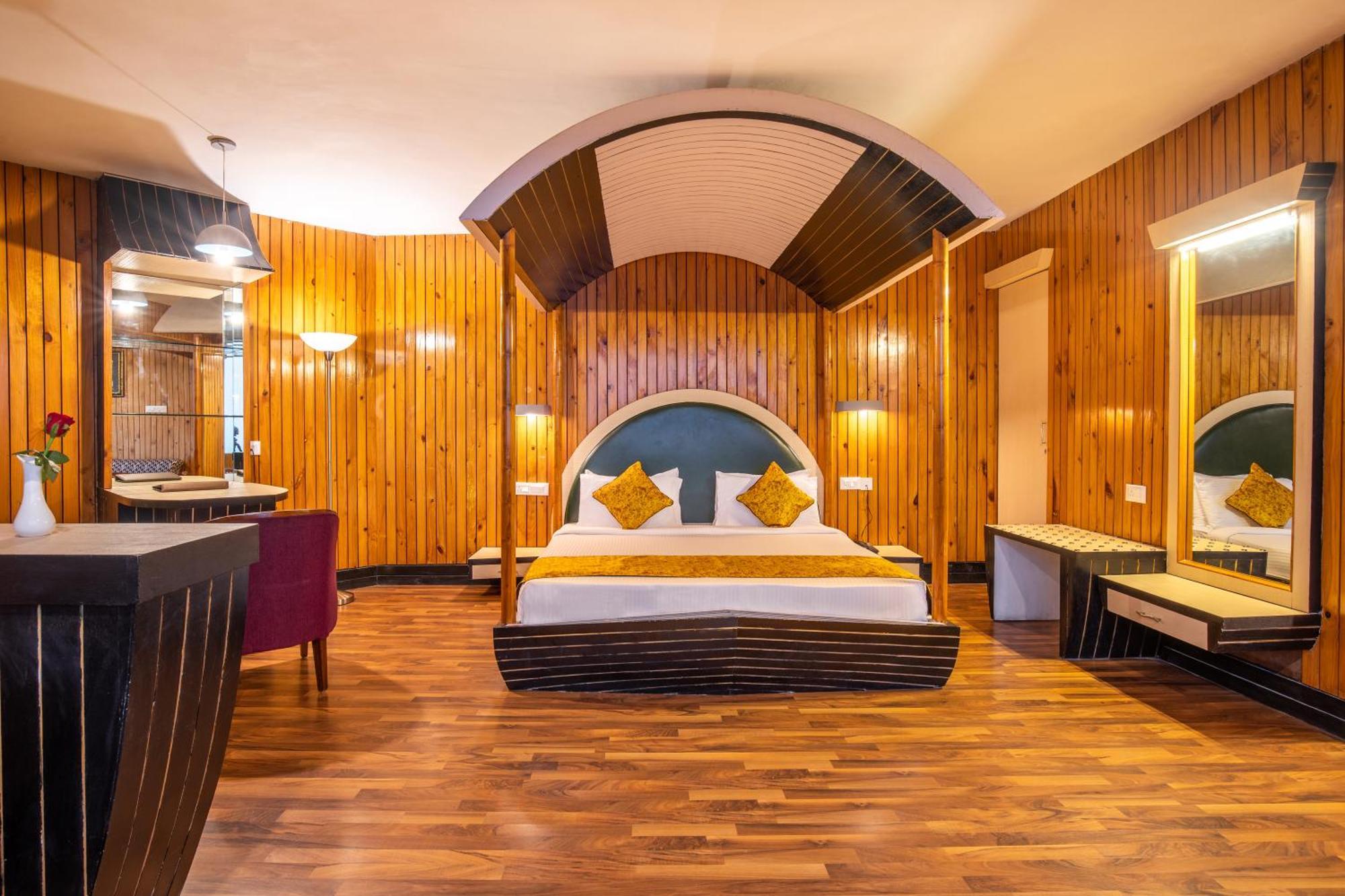 Poppys Pleasant Stay Kodaikanal Exteriör bild